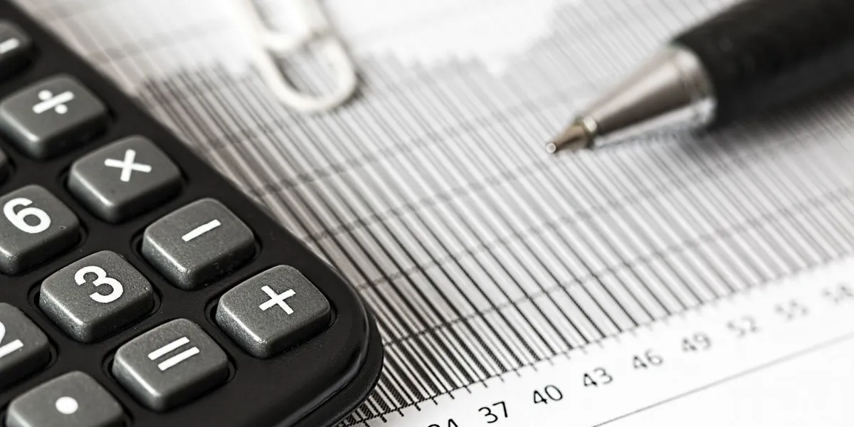Zakelijk krediet oversluiten: wanneer loont herfinancieren?